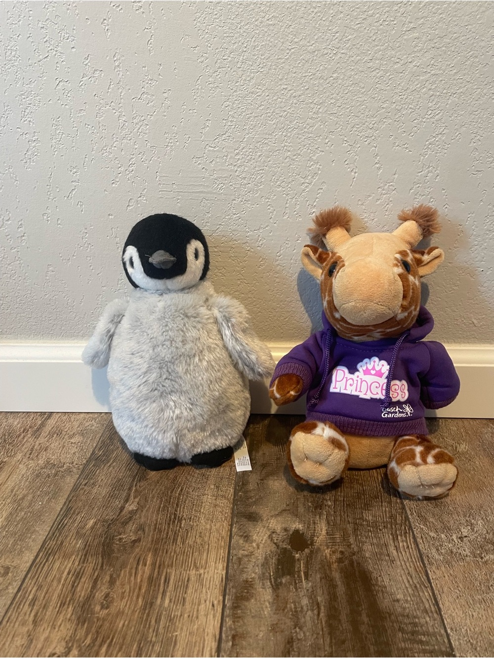 Busch Gardens Plush Baby Penguin & Giraffe Stuffed Animal Set